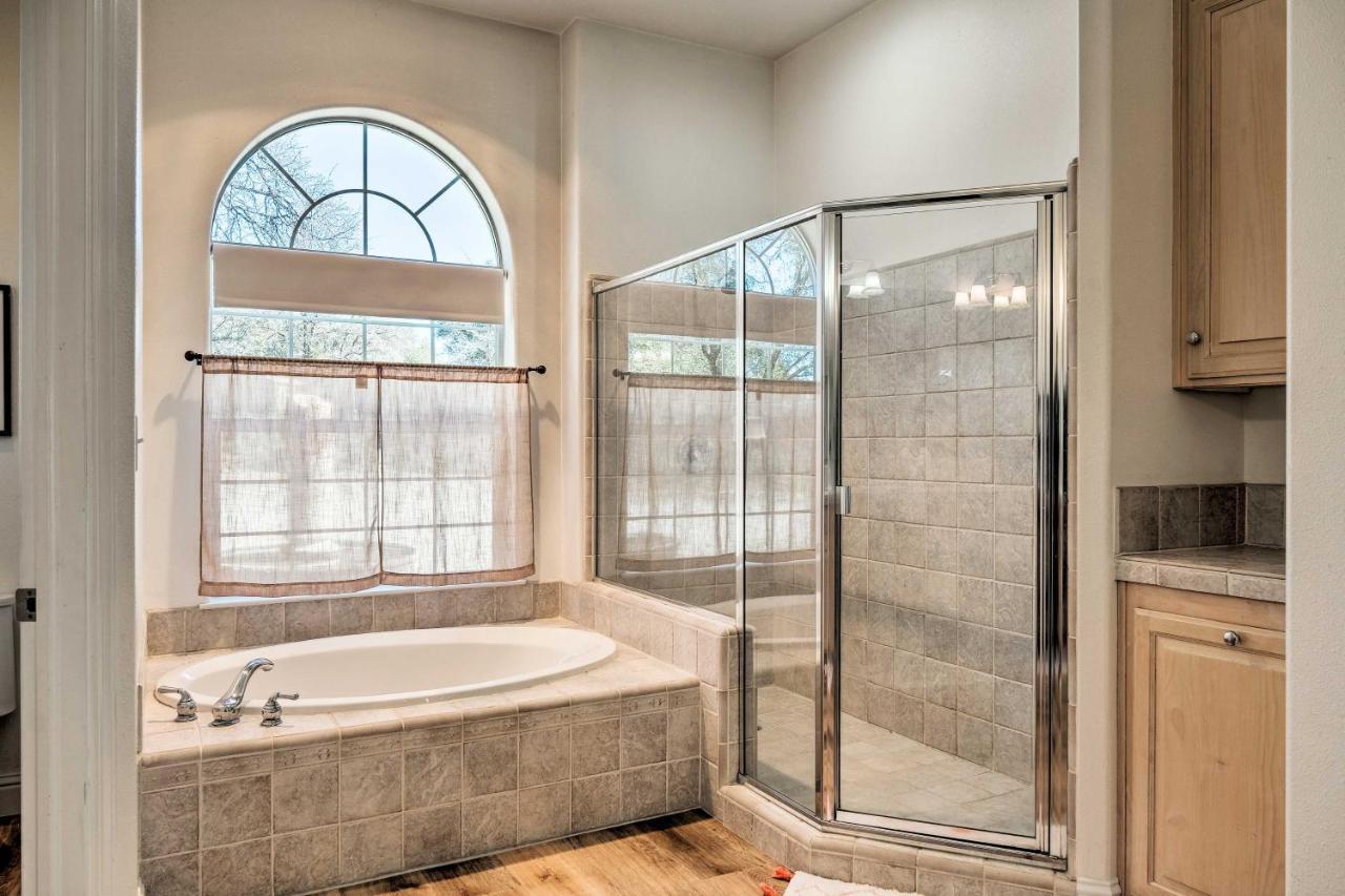 Peaceful Columbia Retreat With Hot Tub And Mtn Views! Villa Екстериор снимка